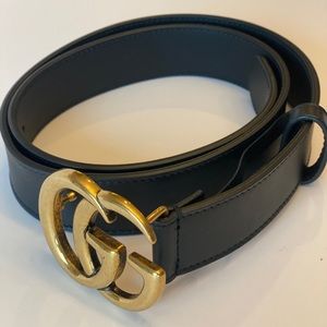 Gucci Leather Belt w Double G buckle